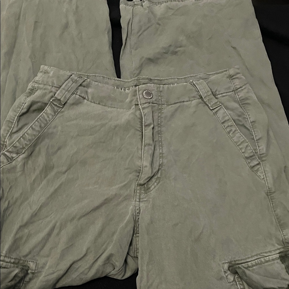 American Eagle Outfitters Women's Olive Cargo Pants